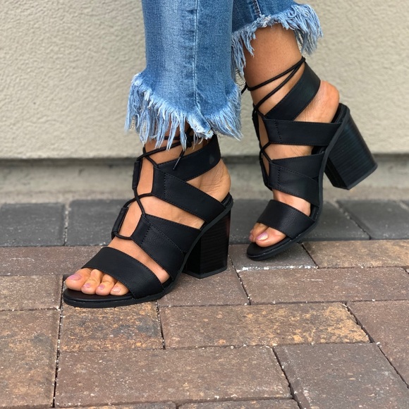 Black Strappy Lace Up Gladiator Block Heel Sandal - Picture 4 of 7